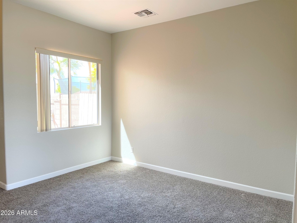 16247 W Jackson Street - Photo 7