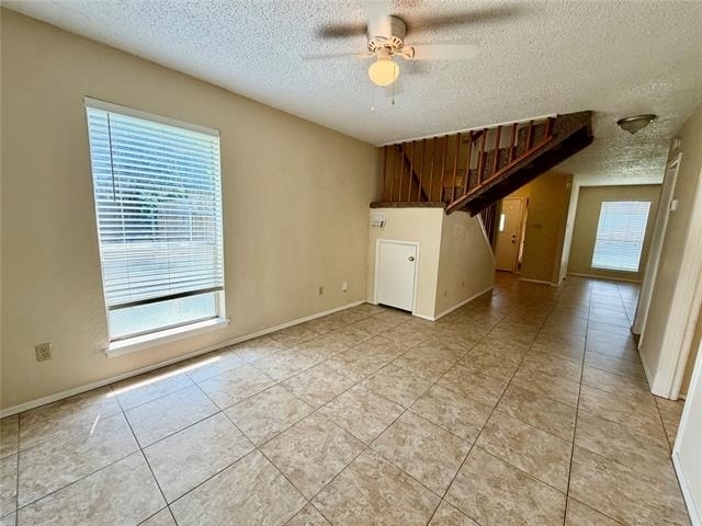 1301 Lovell Drive - Photo 4
