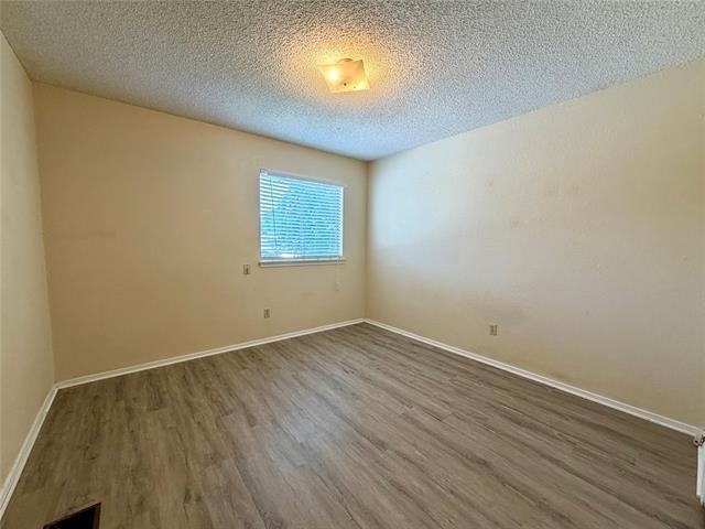 1301 Lovell Drive - Photo 5