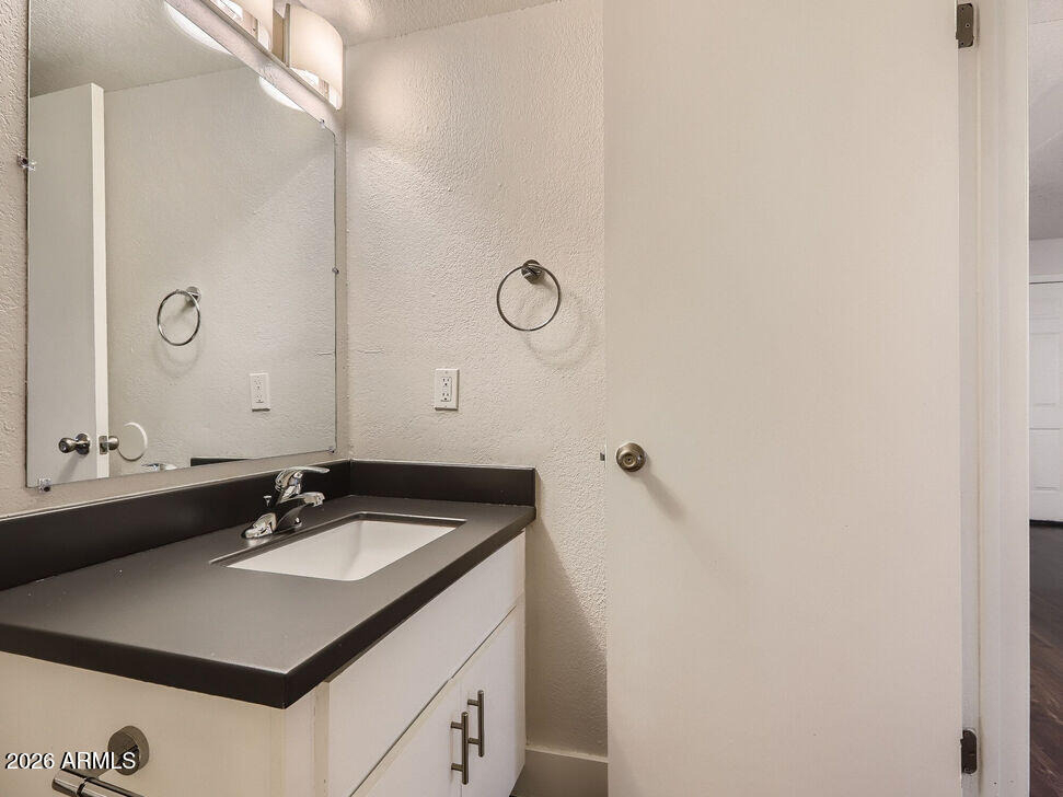 2524 W Glenrosa Avenue - Photo 4