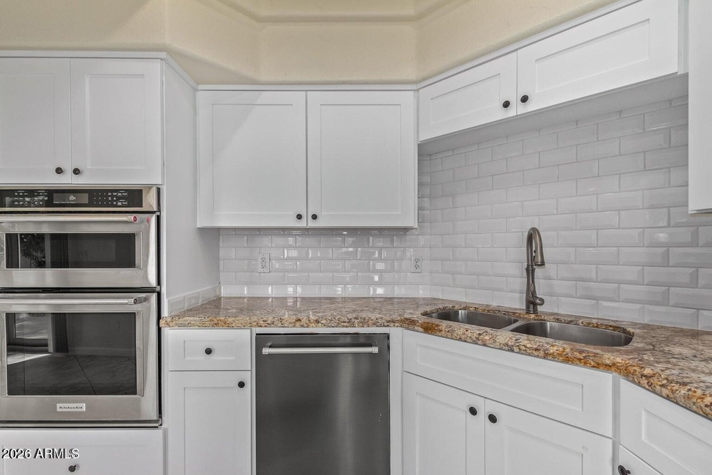 9414 S 51st Street - Photo 14