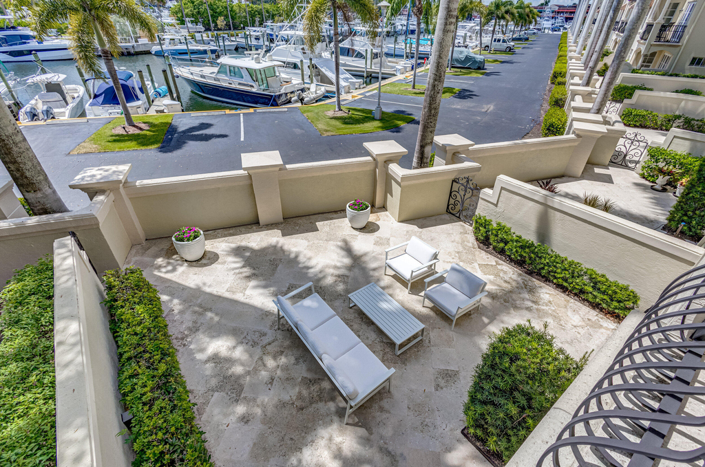 27 Marina Gardens Drive - Photo 61