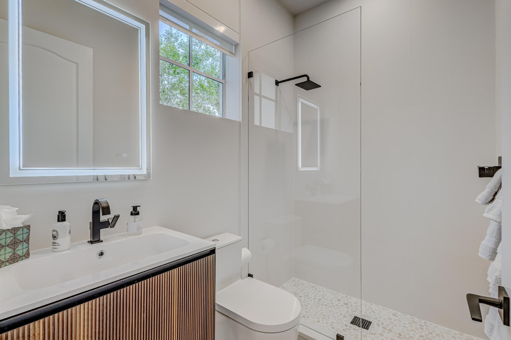 27 Marina Gardens Drive - Photo 57