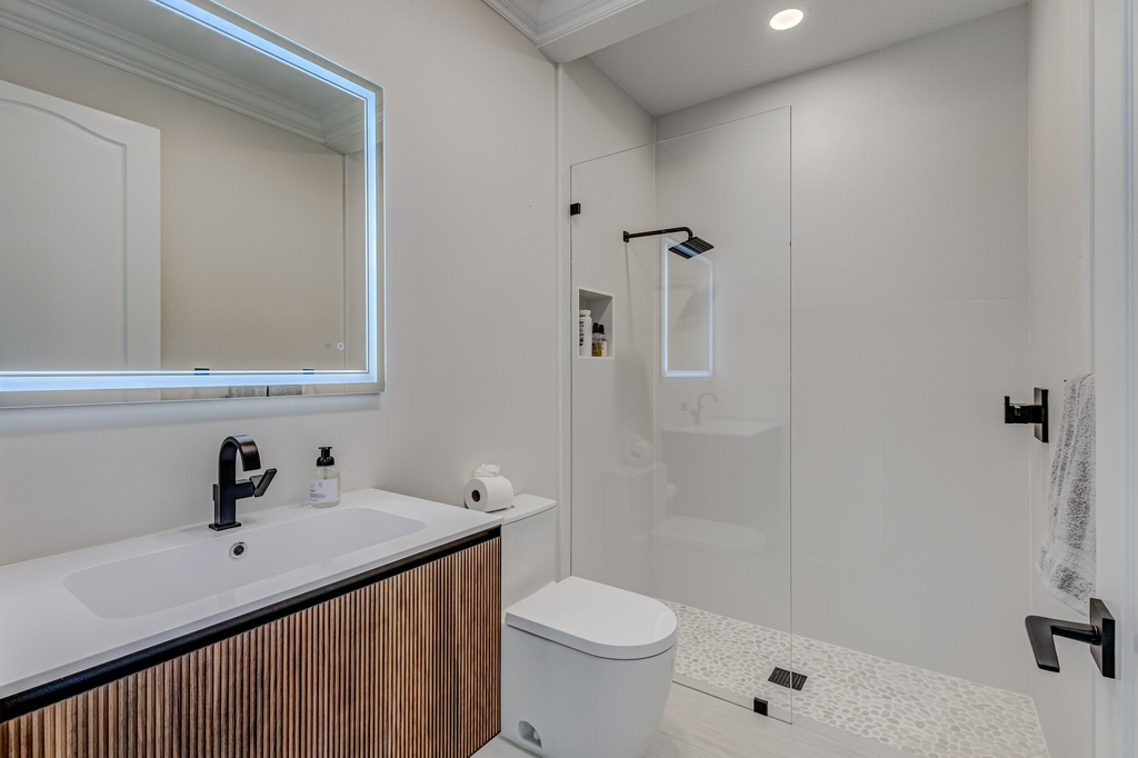 27 Marina Gardens Drive - Photo 18