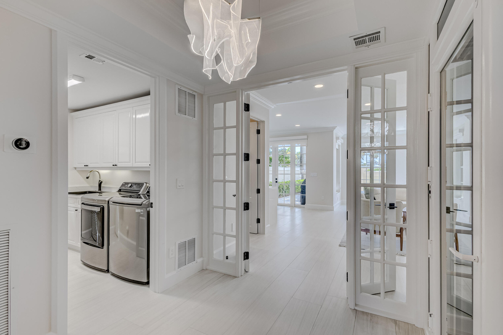 27 Marina Gardens Drive - Photo 5