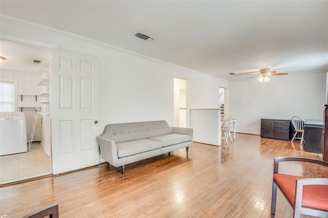 7015 Hammond Avenue - Photo 2