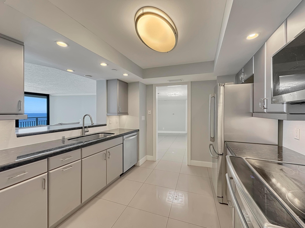 3000 N Ocean Drive - Photo 5