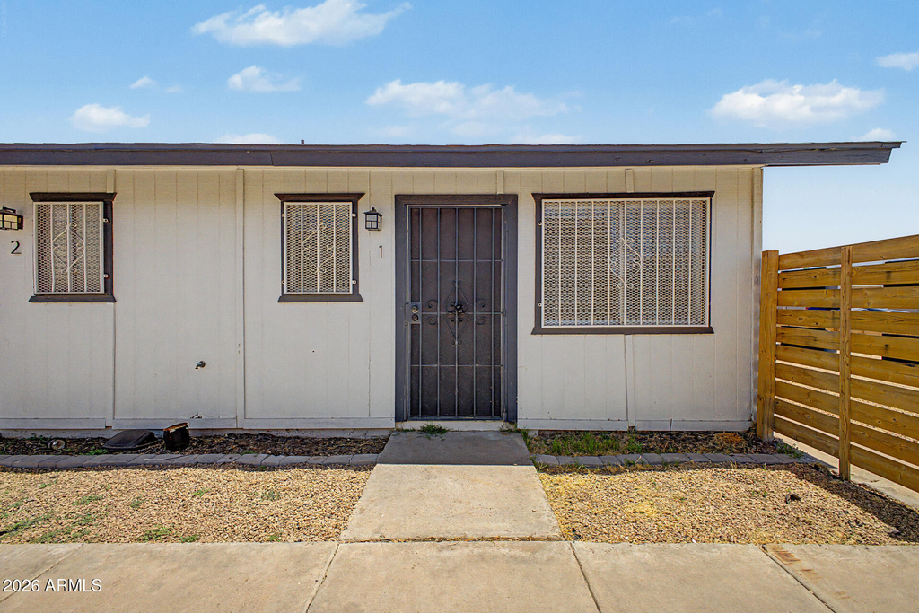 1438 E Adams Street - Photo 4