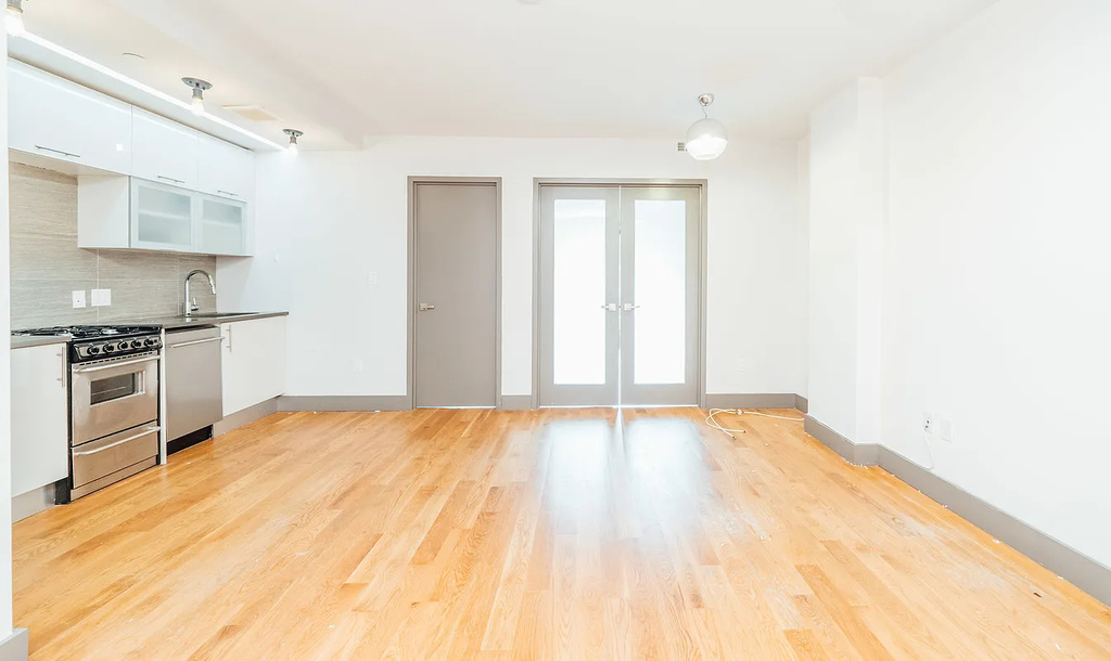 774 Classon Avenue - Photo 5