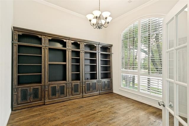 1148 Amy Drive - Photo 3