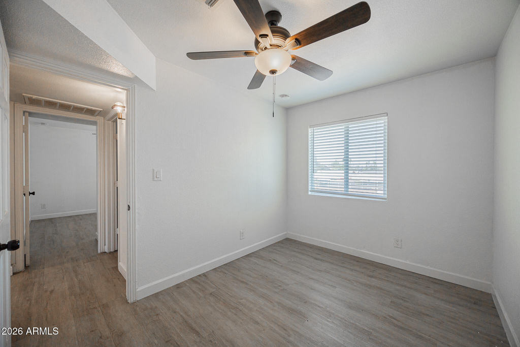 719 N 12th Avenue - Photo 14