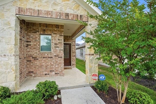 5005 Emerald Hill Drive - Photo 1