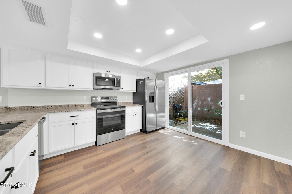 2845 E Tracy Lane - Photo 6