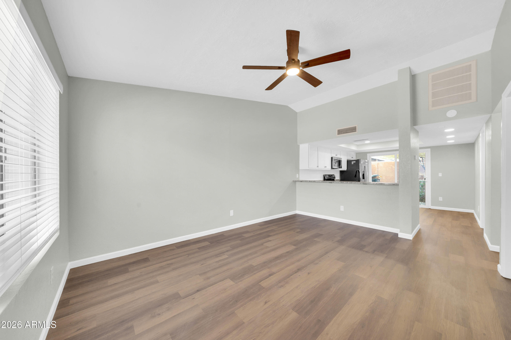 2845 E Tracy Lane - Photo 2