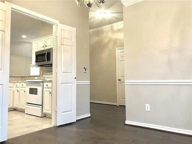 8000 Anchor Street - Photo 8
