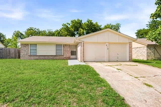 616 Reveille Road - Photo 0
