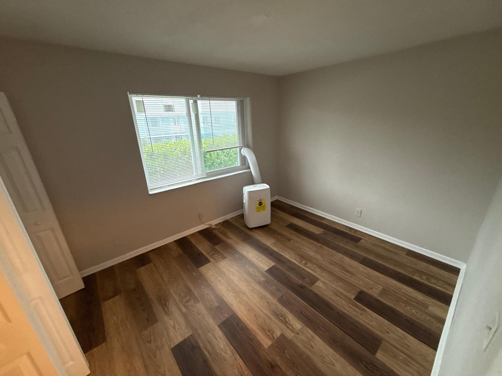 717 Ne 10th Avenue - Photo 8