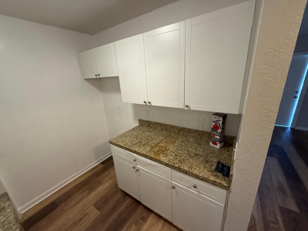 717 Ne 10th Avenue - Photo 5