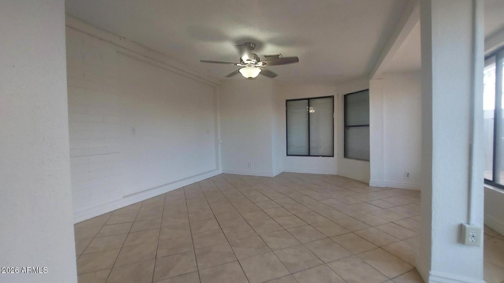2448 W Freeway Lane - Photo 12