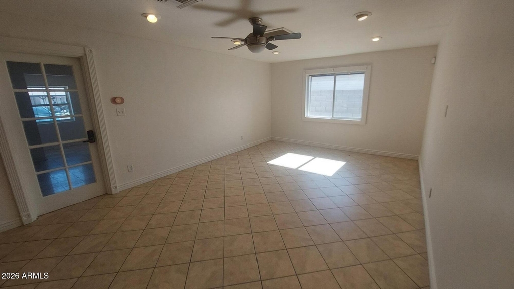 2448 W Freeway Lane - Photo 6