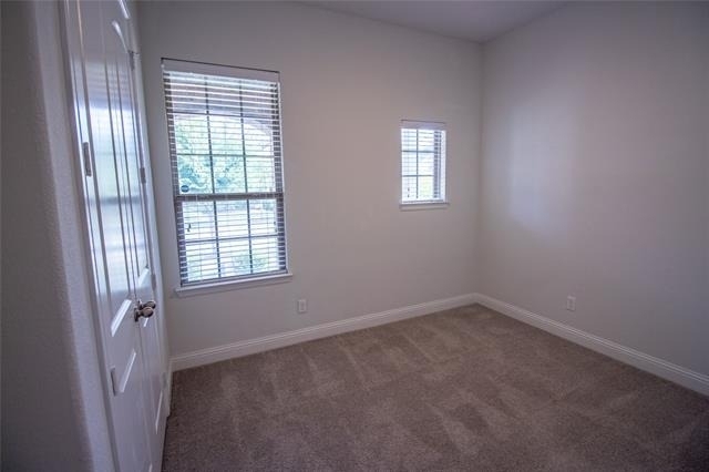 720 Field Crossing - Photo 2