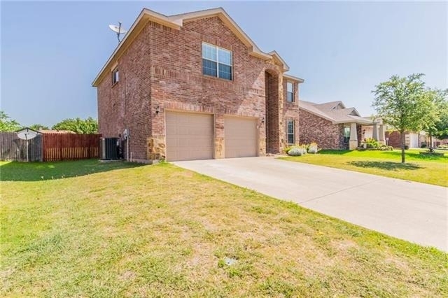 560 Griffith Drive - Photo 2