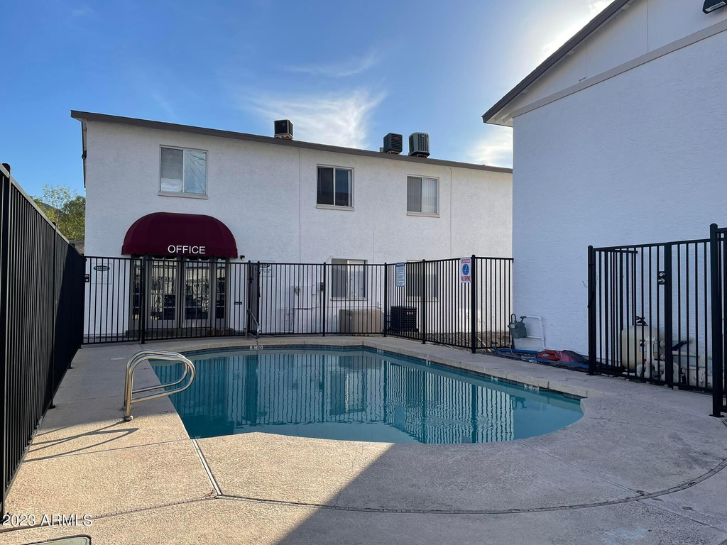 1222 E Mountain View Road - Photo 17