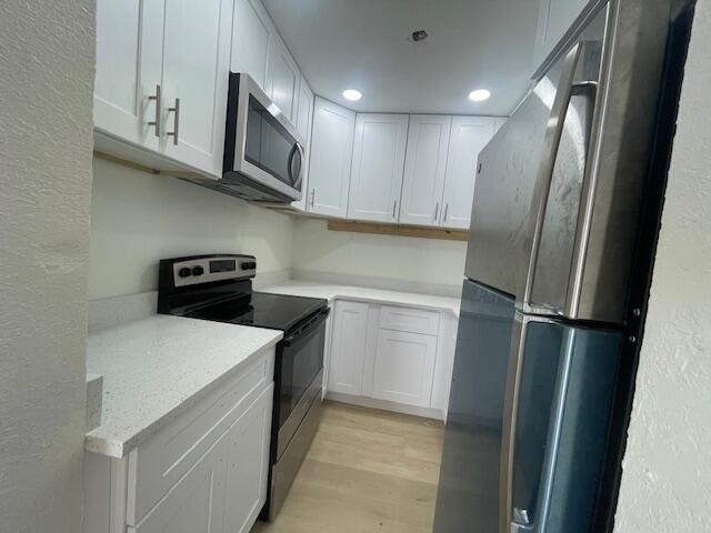 304 N Tamarind Avenue - Photo 1