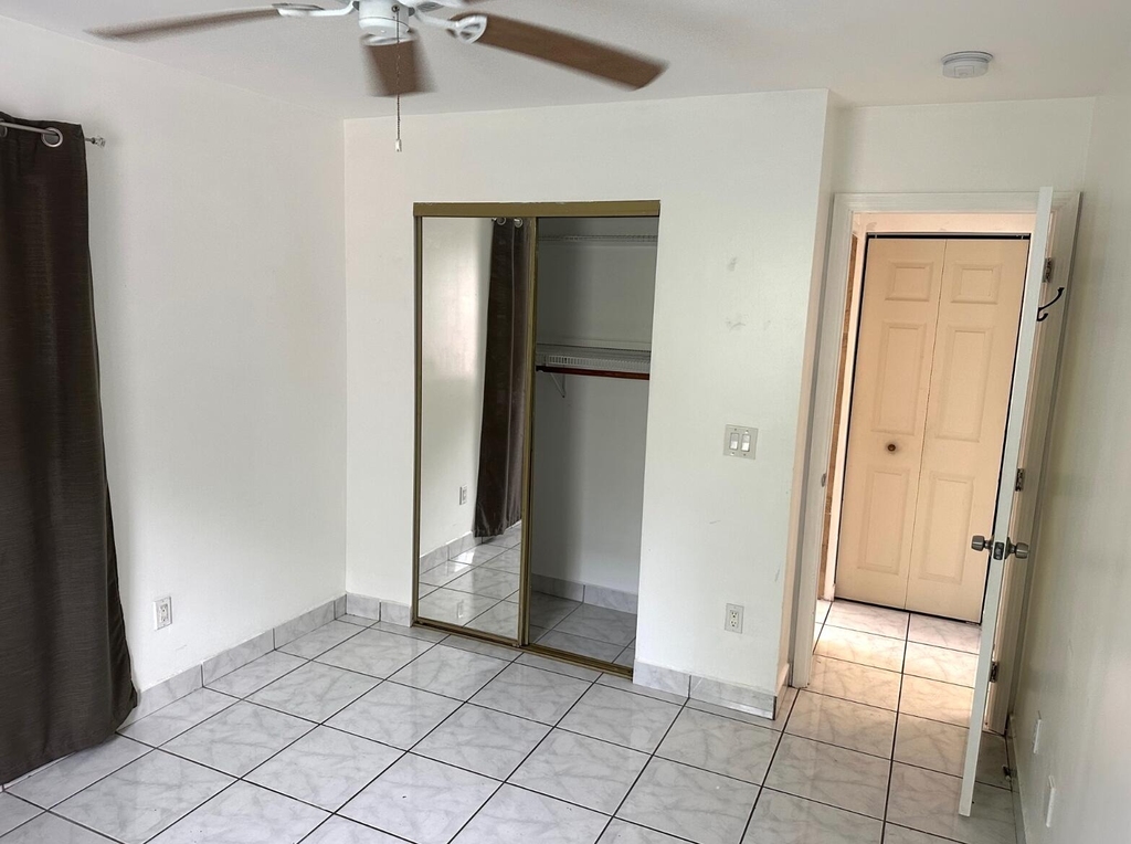 31 Sw 10th Street - Photo 8