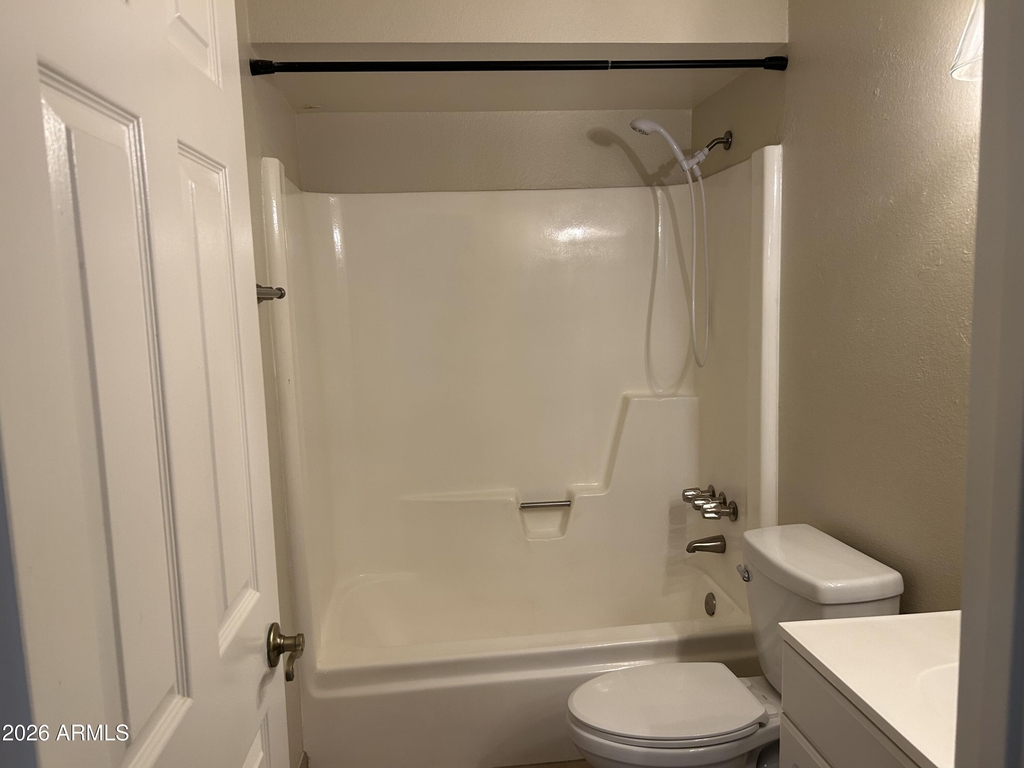 925 E Beryl Avenue - Photo 9