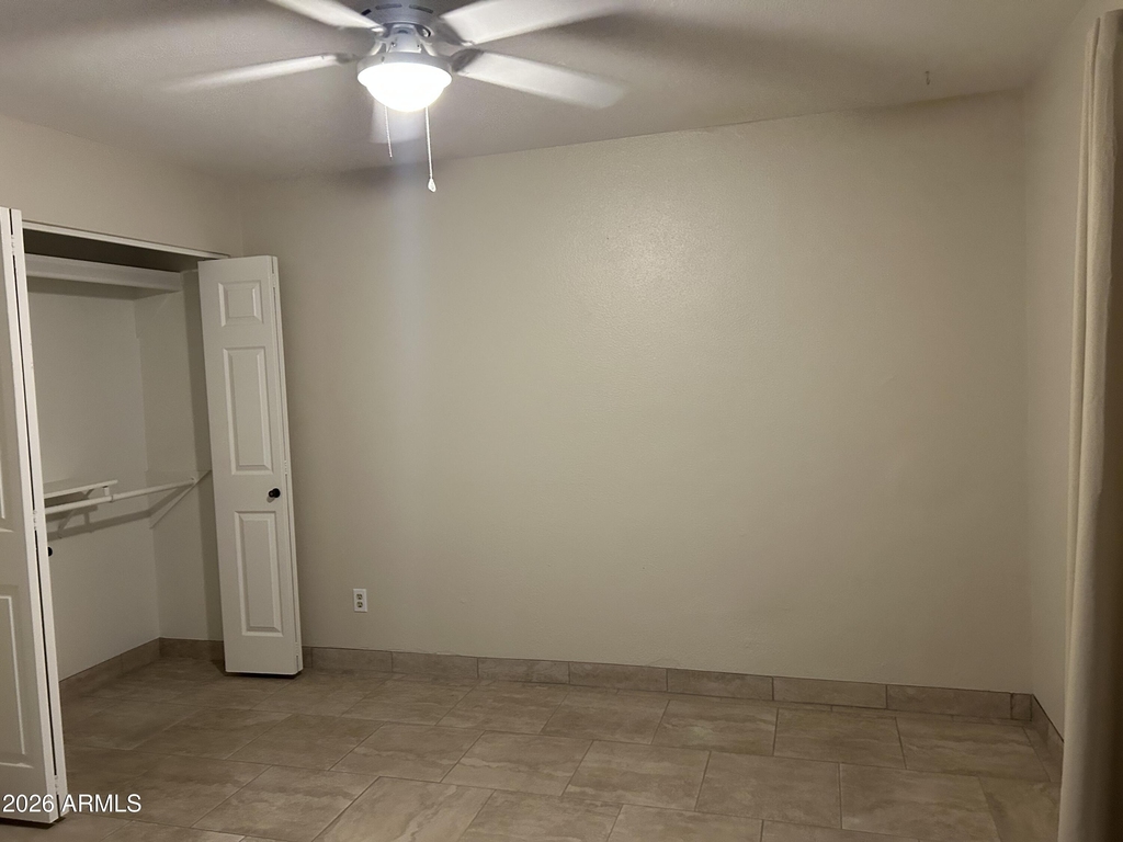 925 E Beryl Avenue - Photo 6