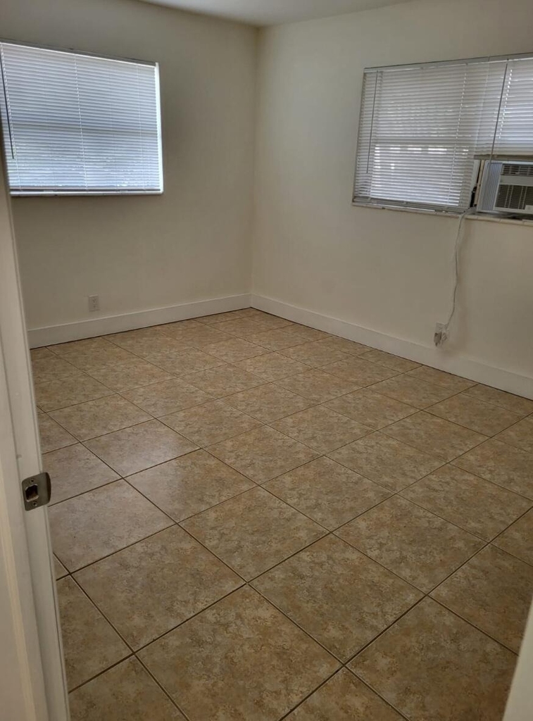 317 N 61st Terrace - Photo 6