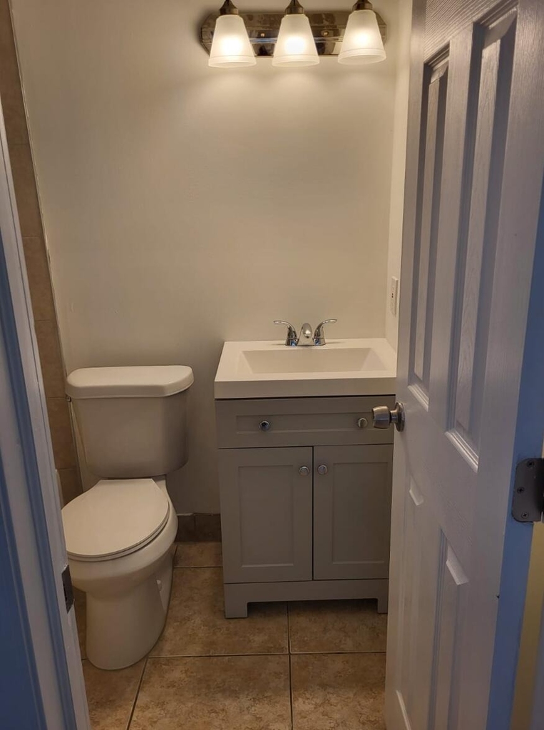 317 N 61st Terrace - Photo 4