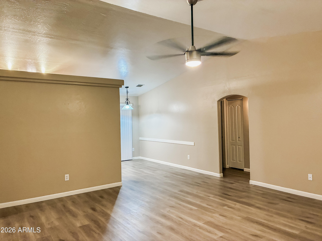 9105 W Raven Drive - Photo 5