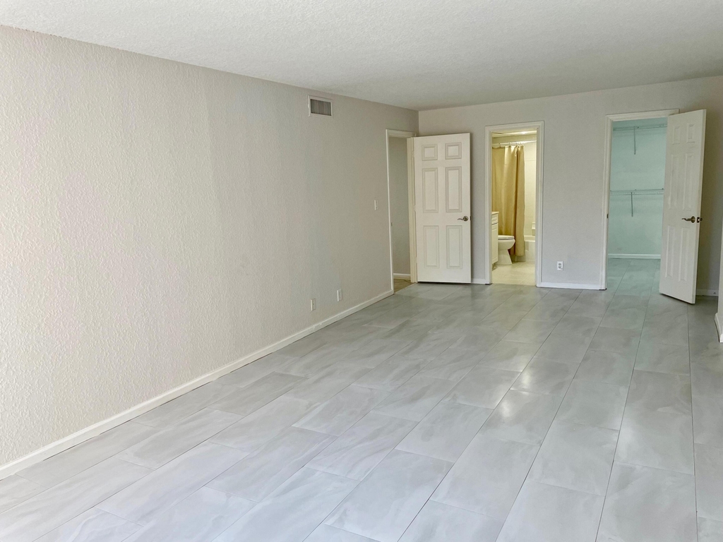 1000 Spanish River Road - Photo 25