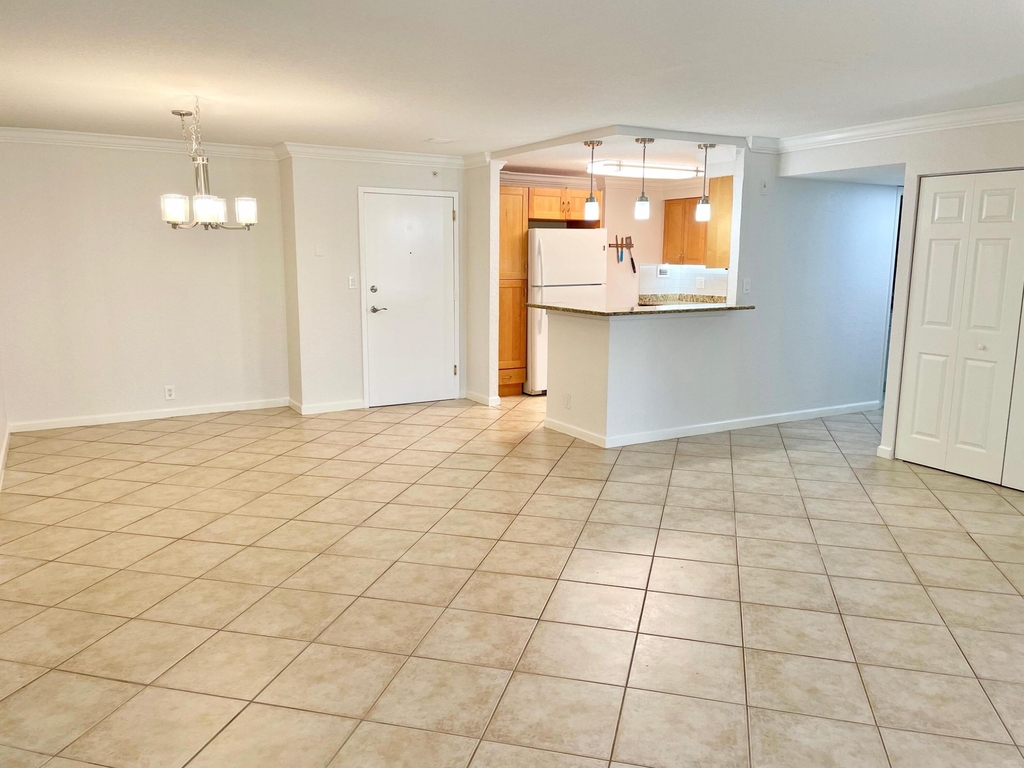 1000 Spanish River Road - Photo 3