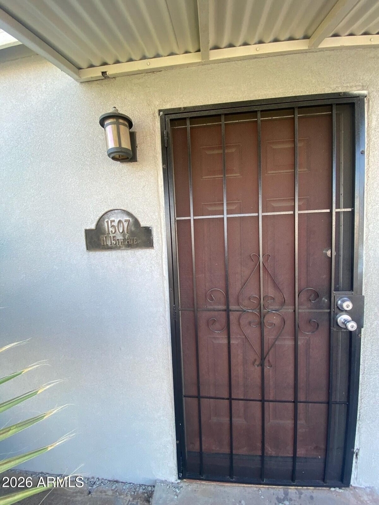 1507 N 15th Avenue - Photo 2