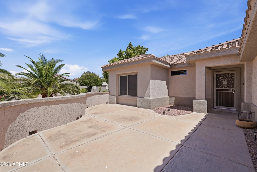 16536 W Rock Springs Lane - Photo 2