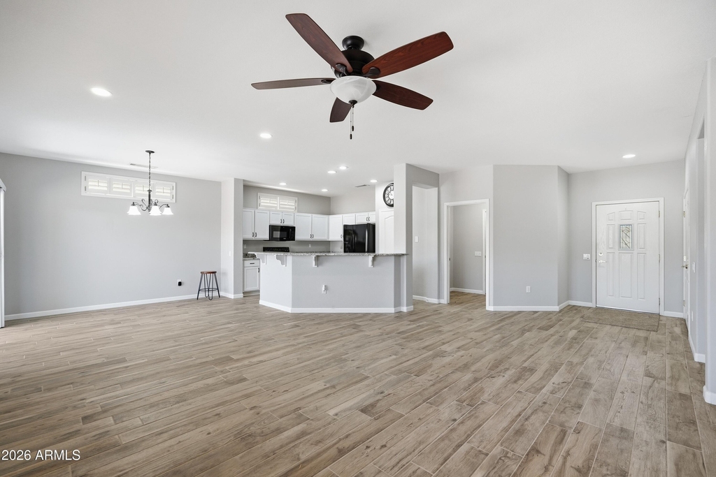 16536 W Rock Springs Lane - Photo 3