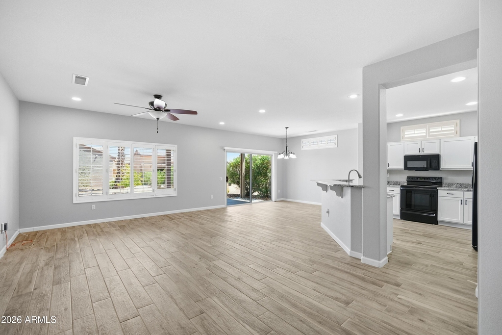 16536 W Rock Springs Lane - Photo 5
