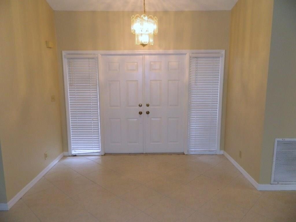 4002 Nw 73rd Avenue - Photo 5