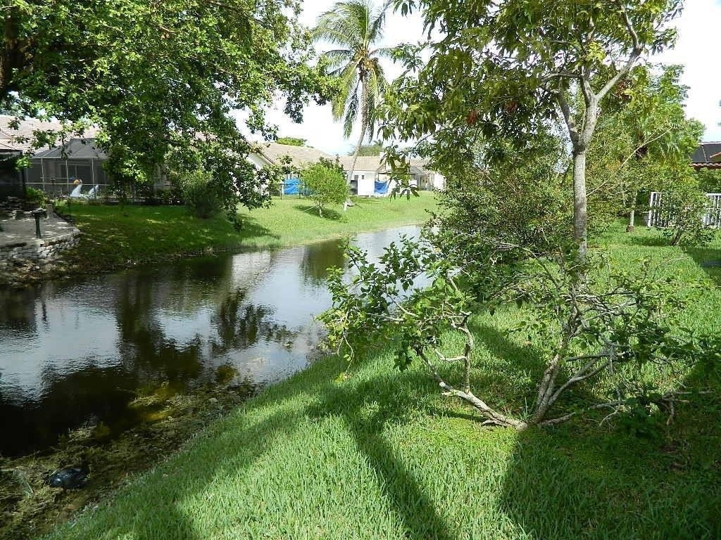 4002 Nw 73rd Avenue - Photo 12