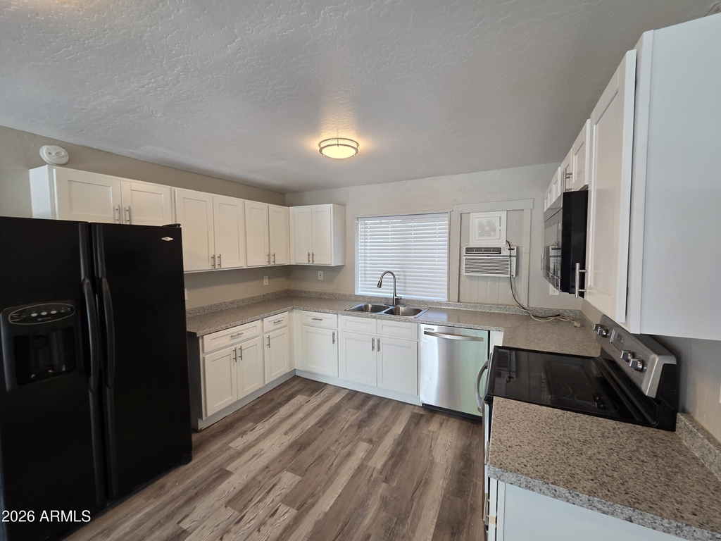 2336 N 11th Street - Photo 6