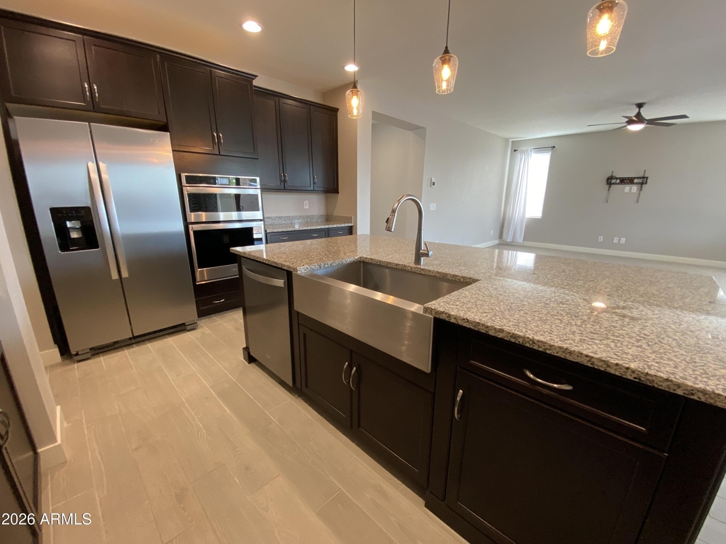 1560 W Avenida Del Valle -- - Photo 0