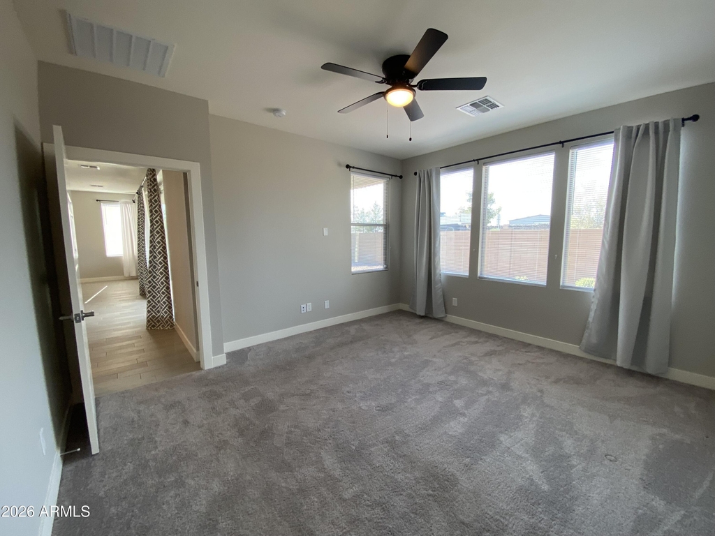 1560 W Avenida Del Valle -- - Photo 8