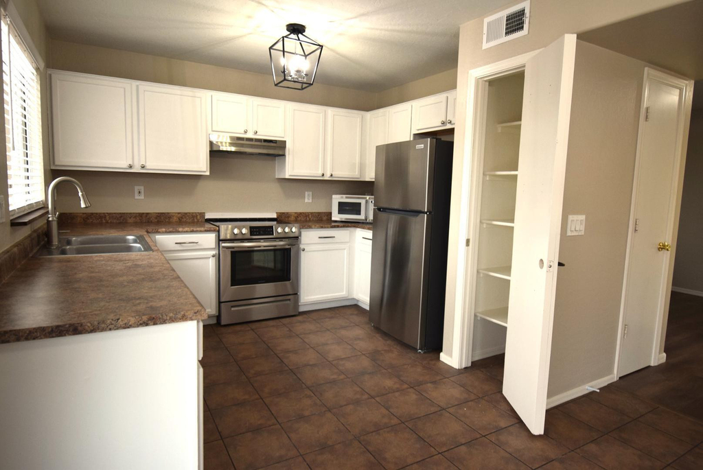 15338 N 148th Court - Photo 5