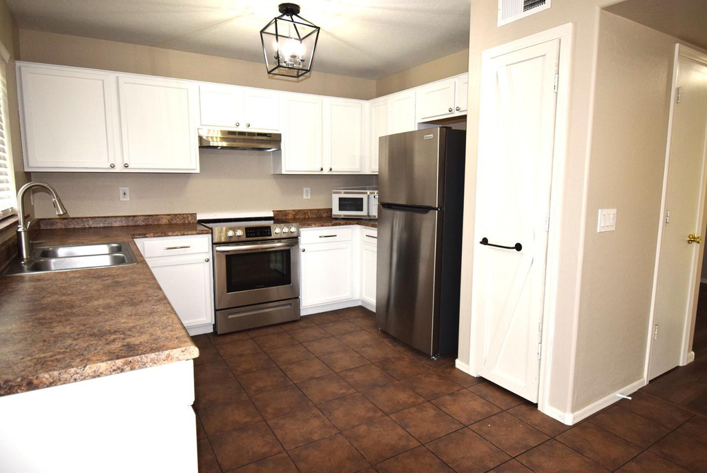 15338 N 148th Court - Photo 4