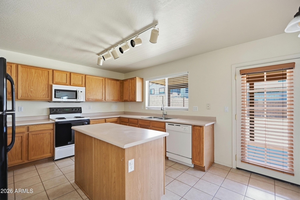 6107 N 135th Drive - Photo 8