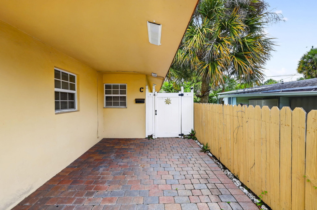 3207 Marine Drive - Photo 2
