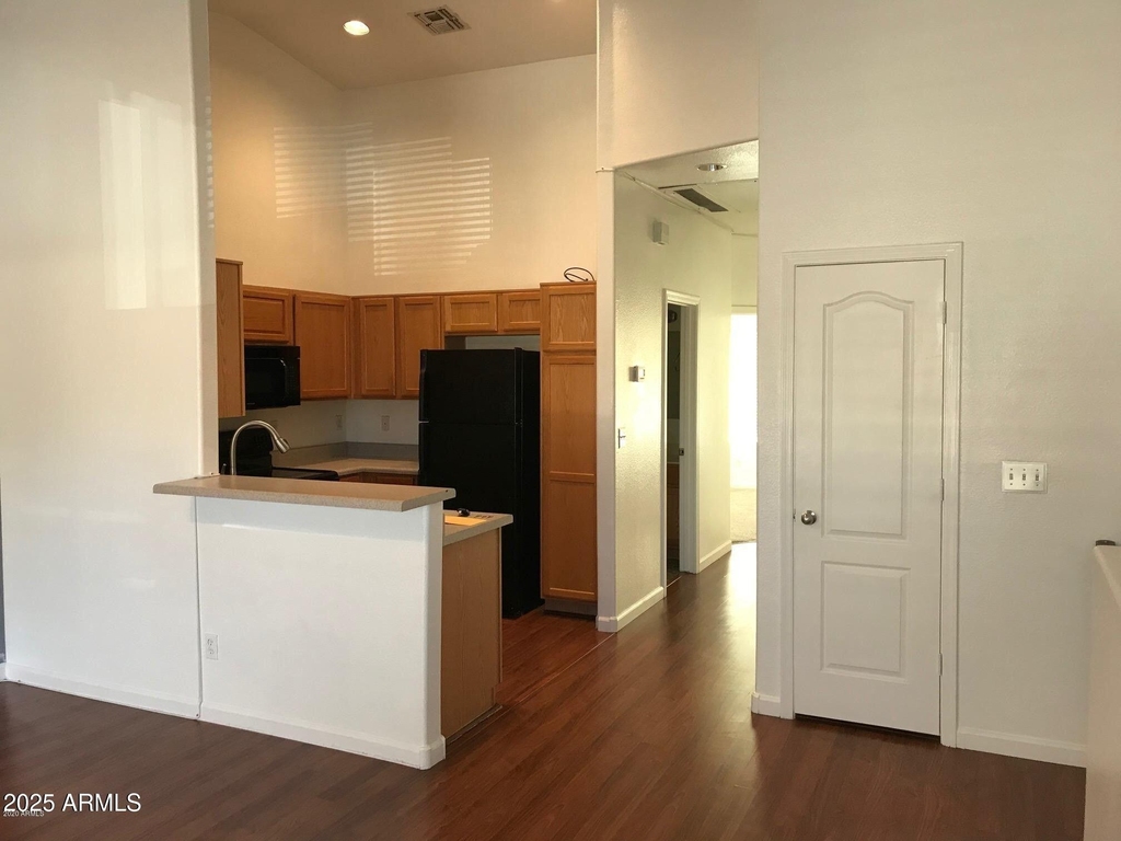 1406 W Emerald Avenue - Photo 5